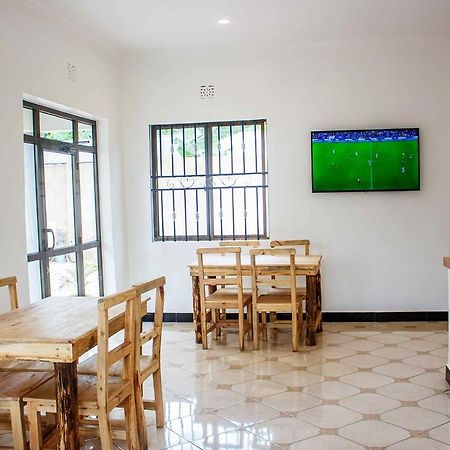 Wanyama B&B Arusha Esterno foto