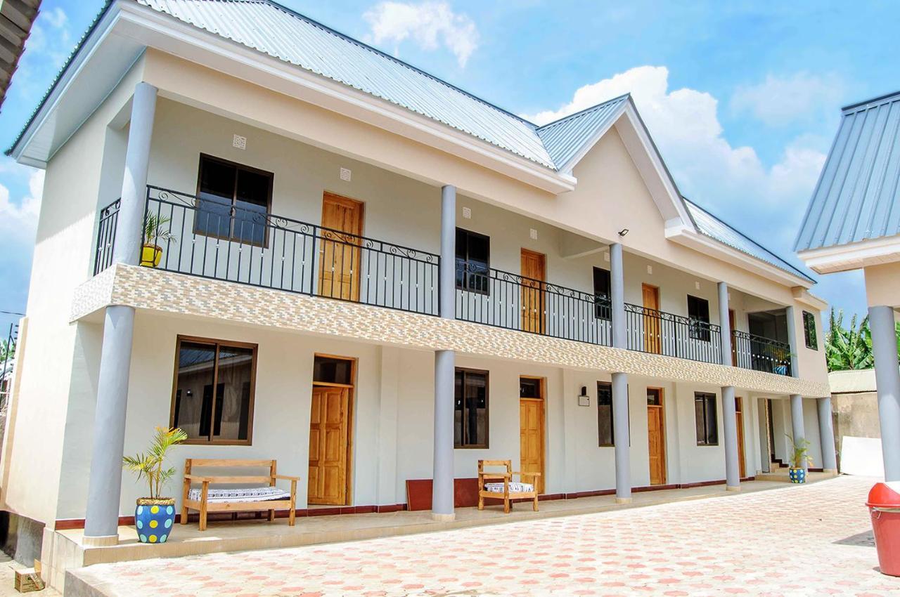 Wanyama B&B Arusha Esterno foto