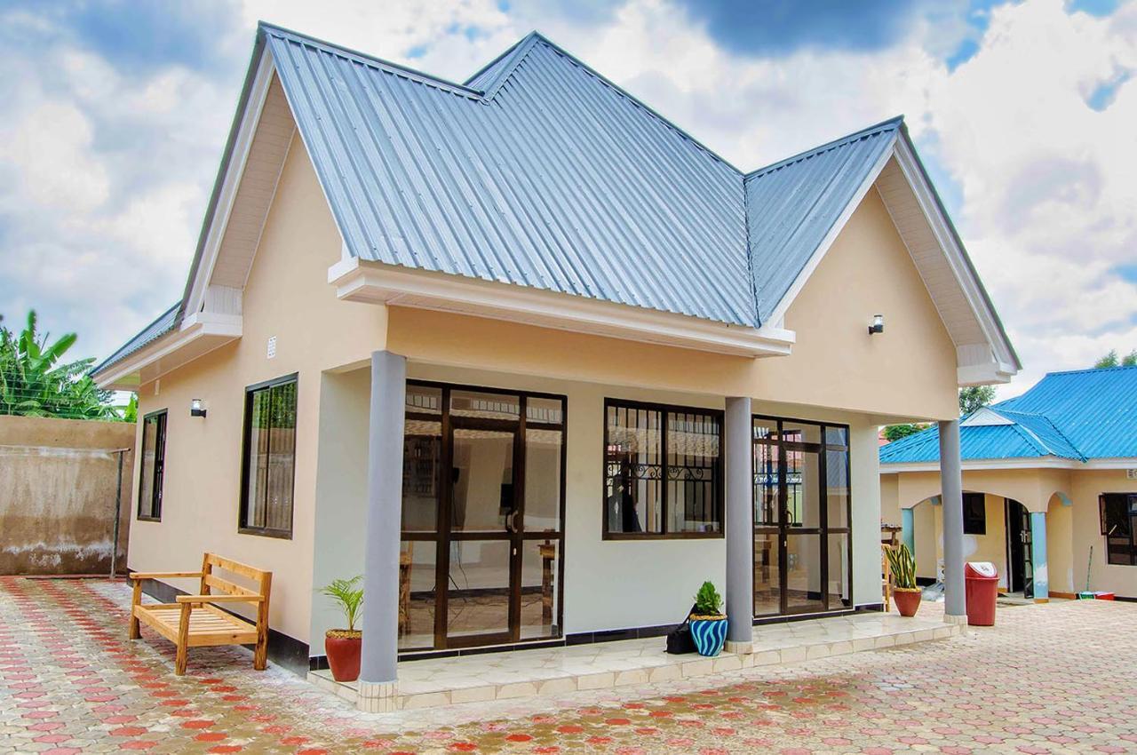 Wanyama B&B Arusha Esterno foto