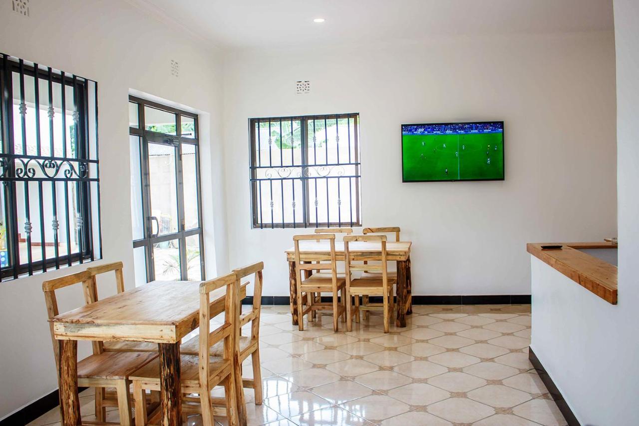Wanyama B&B Arusha Esterno foto